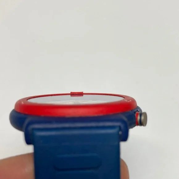 Fila vintage 95M watch, red white blue, new battery, rubber strap, date feature
